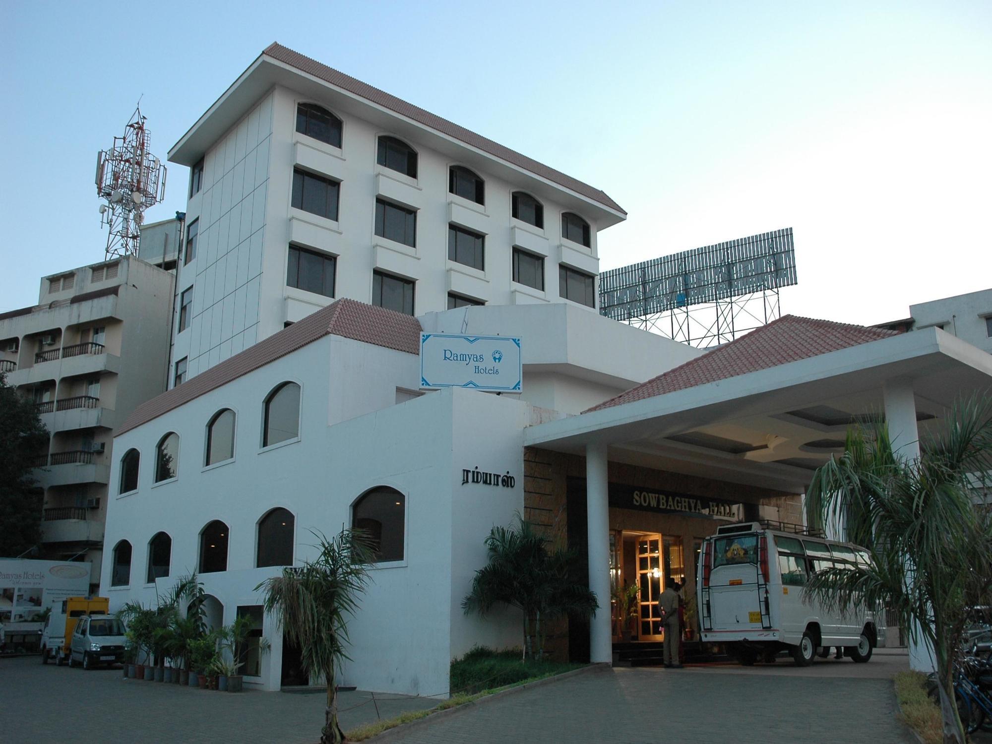 Ramyas Hotels Tiruchirappalli Buitenkant foto
