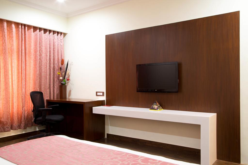 Ramyas Hotels Tiruchirappalli Buitenkant foto